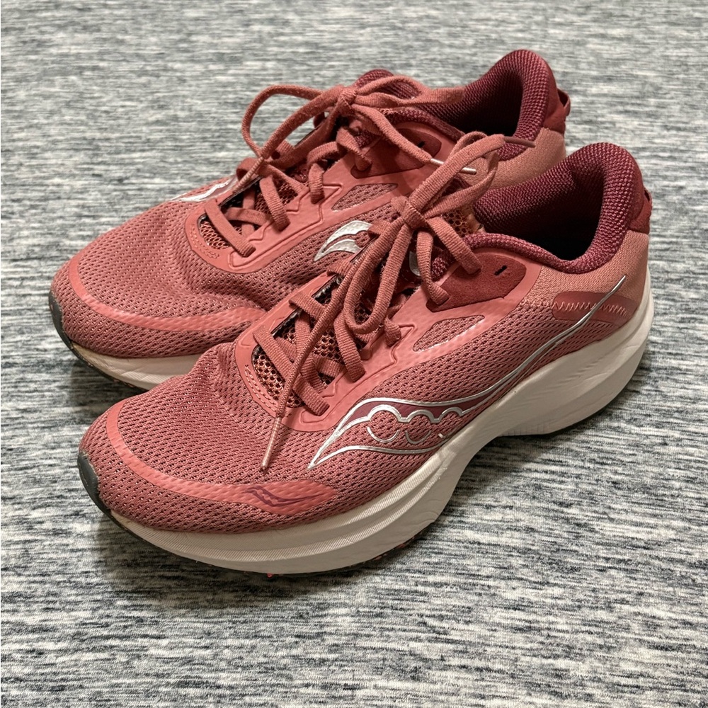 Saucony Axon 3 Women’s Running Shoe Size 8.5